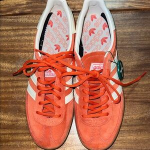 Adidas Orange and white mens Size 9 New never worn